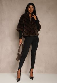 Renee - Brązowa Trapezowa Kurtka Futerko z Rękawami Długości 3/4 Tadeva. Kolor: brązowy. Materiał: futro. Styl: elegancki #3