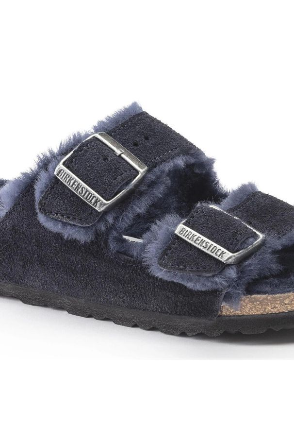 Klapki Birkenstock Arizona VL Shearling Midnight narrow (1020583). Kolor: niebieski. Materiał: skóra, welur, materiał