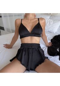 Intica - Strój kąpielowy z dołączoną spódniczką na plażę i basen Norrie. Kolor: czarny. Materiał: materiał. Długość: długie