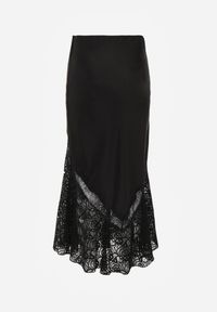 Renee - Czarna Satynowa Spódnica Ozdobiona Rozcięciem na Nogę i Koronką Saviraet. Kolor: czarny. Materiał: satyna, koronka. Wzór: aplikacja, koronka. Styl: elegancki #6