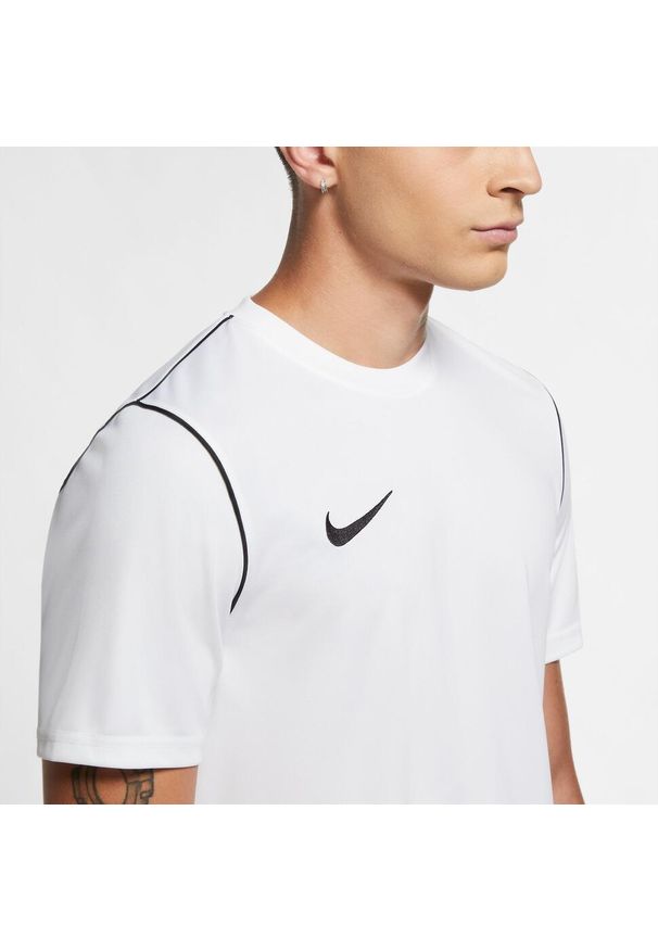 Koszulka z krótkim rękawem Męska Nike TOP BV6883 100 Biały. Kolor: biały. Długość rękawa: krótki rękaw. Długość: krótkie. Sport: piłka nożna