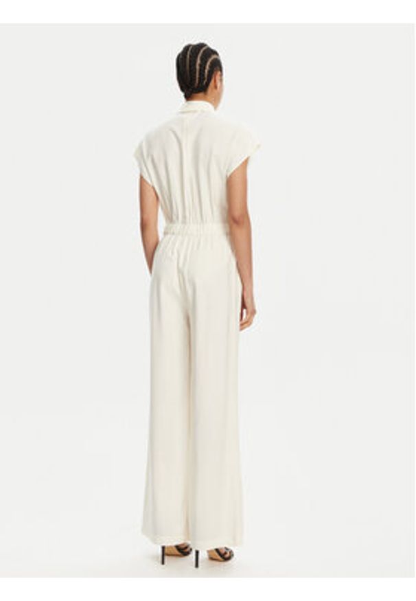 Patrizia Pepe Kombinezon 2T0072 A573 W146 Écru Regular Fit. Materiał: wiskoza