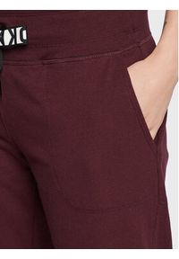 DKNY Sport Spodnie dresowe DP2P1917 Fioletowy Regular Fit. Kolor: fioletowy. Materiał: bawełna, dresówka #3