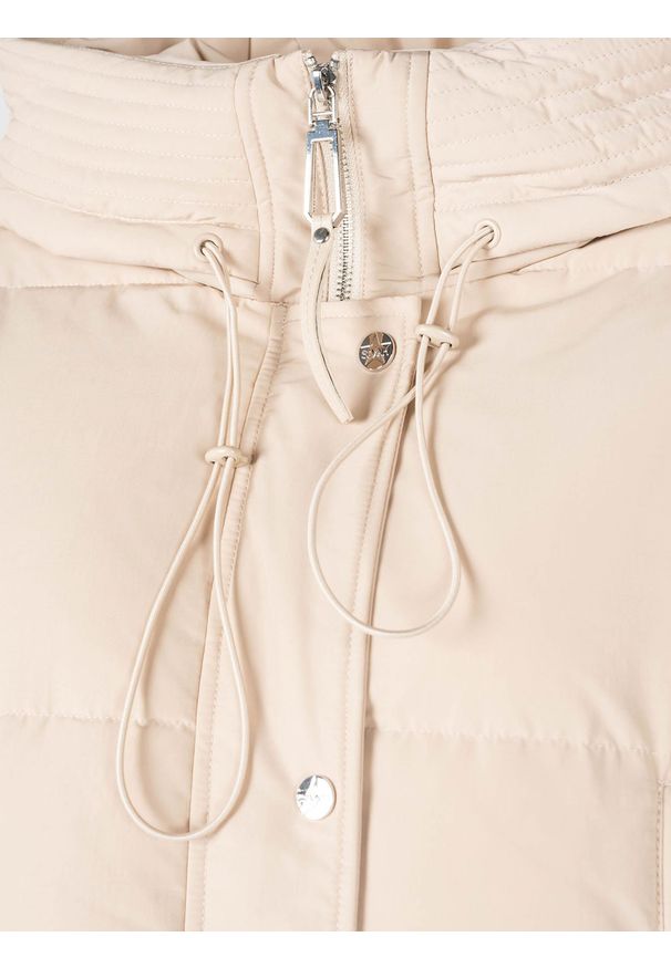 Silvian Heach Kurtka "Down Jacket" | PGA22446PI | Kobieta | Beżowy. Okazja: na co dzień. Typ kołnierza: kaptur. Kolor: beżowy. Materiał: poliester. Styl: casual