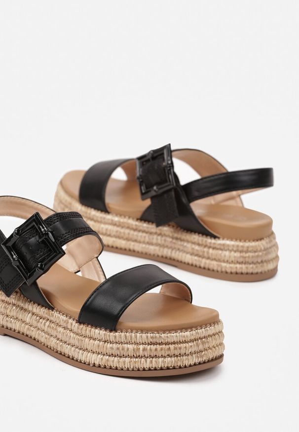 Born2be - Czarne Sandały na Plecionej Platformie ze Sprzączką Emsemi. Zapięcie: sprzączka. Kolor: czarny. Sezon: lato. Obcas: na platformie