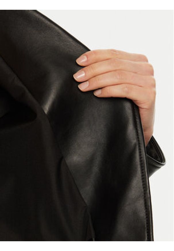 ACCESS FASHION Kurtka skórzana 44-9301 Czarny Regular Fit. Kolor: czarny. Materiał: skóra