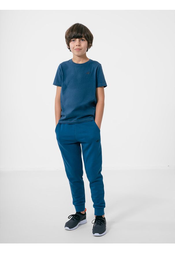 4f - Spodnie dresowe joggery chłopięce. Kolor: niebieski. Materiał: dresówka