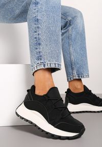 Renee - Czarne Sneakersy na Platformie z Sznurowaniem w Stylu Śniegowców Zinleira. Okazja: na spacer. Zapięcie: sznurówki. Kolor: czarny. Materiał: jeans. Obcas: na platformie. Sport: turystyka piesza #1