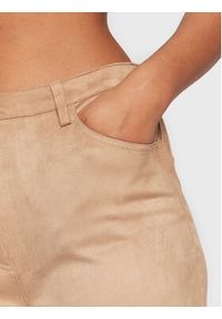 Guess Spodnie materiałowe Kelly W3RA0M WE0L0 Beżowy Straight Fit. Kolor: beżowy. Materiał: syntetyk