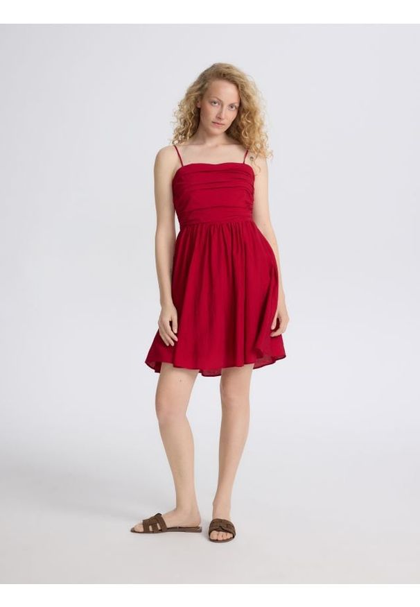 Reserved - Sukienka mini - czerwony. Kolor: czerwony. Materiał: tkanina, wiskoza. Długość: mini