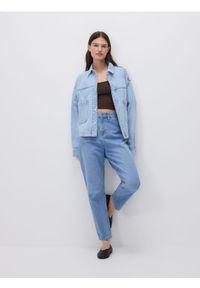 Reserved - Jeansy mom fit - niebieski. Kolor: niebieski
