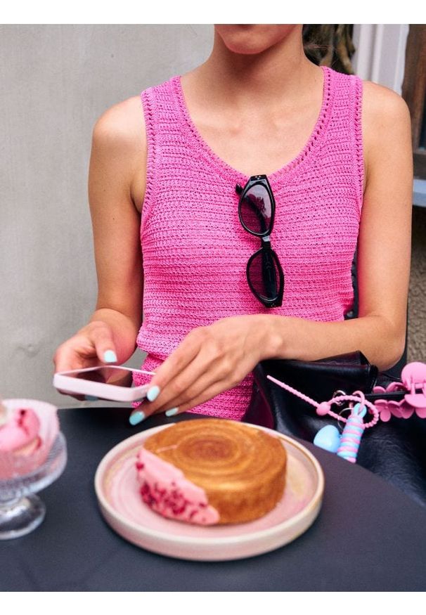 Sinsay - Dzianinowy top - różowy. Kolor: różowy. Materiał: dzianina