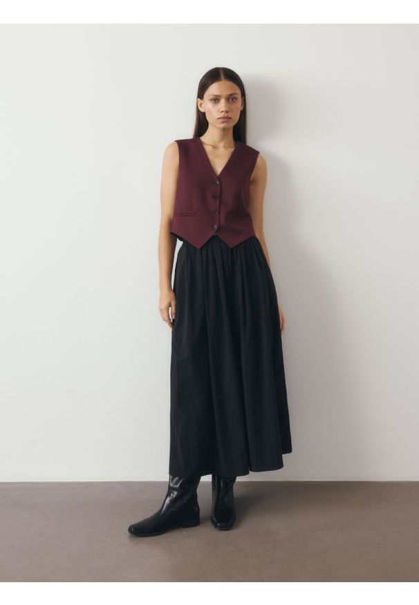 Reserved - Spódnica midi - czarny. Kolor: czarny. Materiał: tkanina. Wzór: gładki