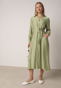 Born2be - Zielona Sukienka Koszulowa z Wiskozą z Wiązanym Paskiem Lustilla. Okazja: na co dzień. Kolor: zielony. Materiał: wiskoza. Typ sukienki: koszulowe. Styl: casual, elegancki, klasyczny #1