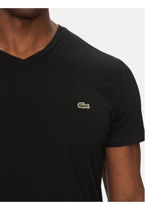 Lacoste T-Shirt TH6710 Czarny Regular Fit. Kolor: czarny. Materiał: bawełna