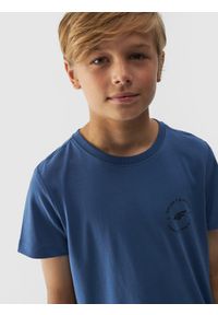 4f - 4F T-shirt regular gładki chłopięcy - niebieski 152 (11-12 lat). Okazja: na co dzień. Kolor: niebieski. Materiał: jersey, dzianina, bawełna. Długość rękawa: krótki rękaw. Długość: krótkie. Wzór: gładki. Sezon: lato. Styl: casual, klasyczny, sportowy