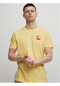 Blend T-Shirt 20715320 Żółty Regular Fit. Kolor: żółty. Materiał: bawełna