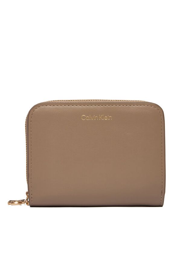 Calvin Klein Portfel Ck Medium Flap Zip Around LV04F1075G Beżowy. Kolor: beżowy. Materiał: skóra