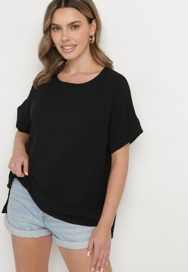 Born2be - Czarna Bluzka o Kroju Nietoperza Faderia. Okazja: na co dzień. Kolor: czarny. Materiał: jeans. Styl: casual