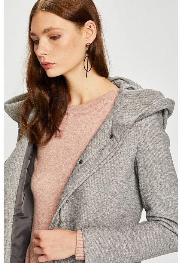 Vero Moda - Płaszcz. Okazja: na co dzień. Typ kołnierza: kaptur. Kolor: szary. Styl: casual