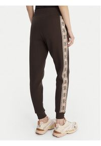 Guess Spodnie dresowe V2YB15 KB3P2 Brązowy Regular Fit. Kolor: brązowy. Materiał: syntetyk #4