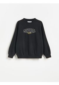 Reserved - Bluza oversize z nadrukiem - czarny. Kolor: czarny. Materiał: bawełna, dzianina. Wzór: nadruk #1