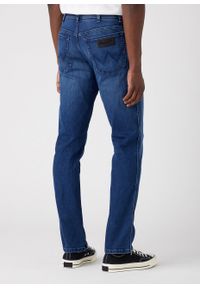 Wrangler - WRANGLER TEXAS SLIM MĘSKIE SPODNIE JEANSOWE APOLLO W12SMN396