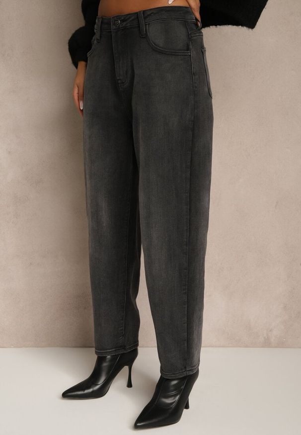 Renee - Szare Jeansy Mom Fit High Waist Ralima. Stan: podwyższony. Kolor: szary. Długość: długie