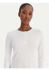 Calvin Klein Jeans Bluzka LV047E201G Biały Regular Fit. Kolor: biały. Materiał: bawełna #2