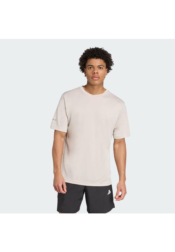 Adidas - Koszulka Training Essentials Holiday Pack. Kolor: beżowy. Technologia: ClimaCool (Adidas). Sport: fitness