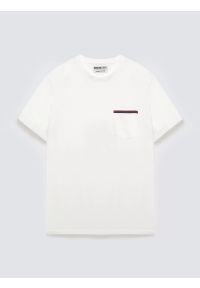 Big-Star - Koszulka męska z kieszonką biała Toms 100. Okazja: na co dzień. Kolor: biały. Materiał: bawełna, dzianina. Wzór: aplikacja. Styl: casual #4