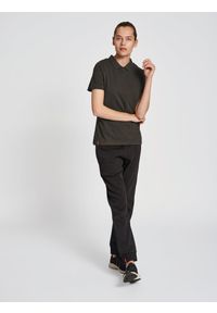 Damska koszulka polo Hummel Red Classic. Typ kołnierza: polo. Kolor: wielokolorowy, szary, czarny, zielony. Materiał: tkanina, bawełna. Styl: sportowy #2