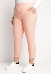 Born2be - Różowe Spodnie z Nogawkami 7/8 i Kieszeniami Selandima. Kolor: różowy. Styl: elegancki