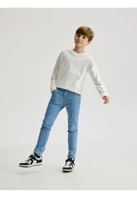Reserved - Jeansy slim - niebieski. Kolor: niebieski #1