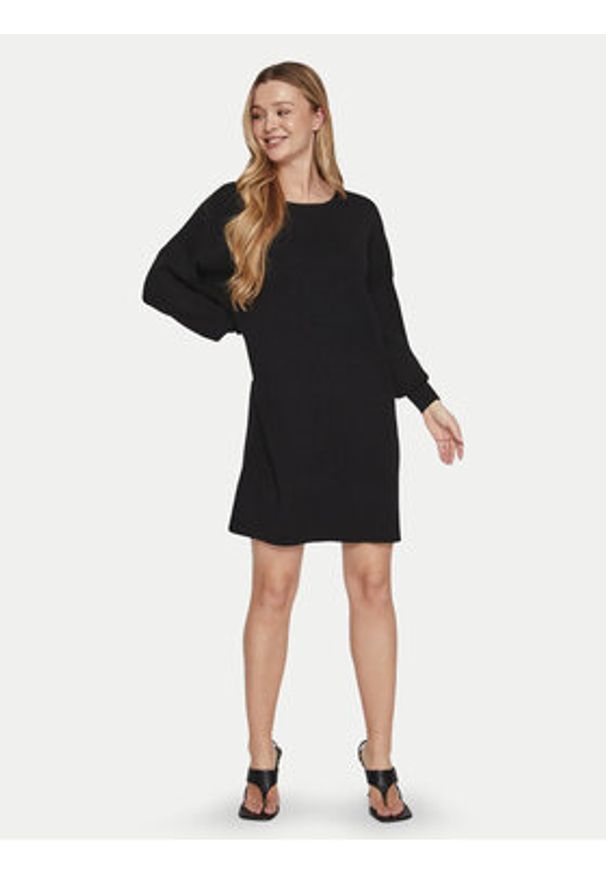 Vila Sukienka dzianinowa Cilja 14099478 Czarny Relaxed Fit. Kolor: czarny. Materiał: wiskoza