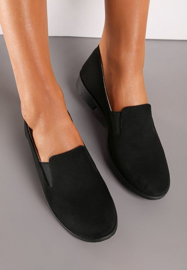 Born2be - Czarne Mokasyny Loafersy z Imitacji Zamszu Valtoria. Kolor: czarny. Materiał: zamsz. Obcas: na obcasie. Styl: klasyczny. Wysokość obcasa: niski
