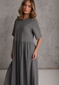 Renee - Szara Bawełniana Sukienka Oversize Rozkloszowana z T-shirtową Górą i Kieszeniami Mirane. Okazja: na co dzień. Kolor: szary. Materiał: bawełna. Długość rękawa: krótki rękaw. Sezon: lato. Typ sukienki: oversize. Styl: street, casual #5