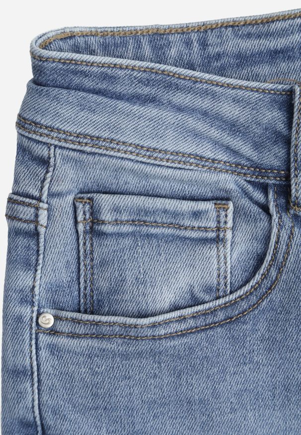 Renee - Niebieskie Casualowe Jeansy Flare Regular Waist z Bawełną Joshea. Okazja: na co dzień. Kolekcja: plus size. Kolor: niebieski. Długość: krótkie. Styl: casual