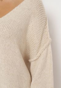 Born2be - Jasnobeżowy Sweter z Szerokimi Rękawami Armananis. Kolor: beżowy. Materiał: dzianina, tkanina