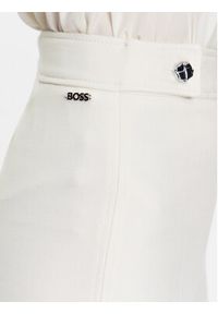 BOSS - Boss Spodnie materiałowe 50495683 Écru Regular Fit. Materiał: wiskoza