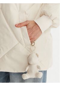 Guess Kurtka zimowa V5BL13 WHHZ2 Écru Regular Fit. Materiał: syntetyk. Sezon: zima #4