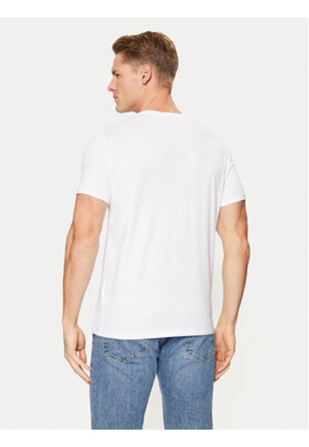 Guess T-Shirt M4GP39 K7HD0 Biały Regular Fit. Kolor: biały. Materiał: bawełna