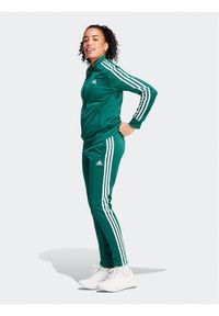 Adidas - adidas Dres Essentials 3-Stripes IJ8785 Zielony Slim Fit. Kolor: zielony. Materiał: syntetyk #1