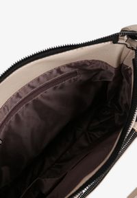 Born2be - Ciemnobeżowa Torebka Listonoszka z Regulowanym Paskiem Nanellisa. Kolor: beżowy. Styl: elegancki