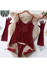 Intica - Komplet koronkowej bielizny na romantyczne wieczory Yvelise. Kolor: czerwony. Materiał: koronka