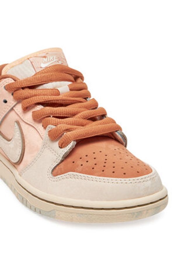 Nike Sneakersy SB Dunk Low Pro Prm FV5926 200 Brązowy. Kolor: brązowy. Materiał: skóra
