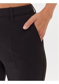 Guess Spodnie materiałowe W3YB02 K8RN0 Czarny Regular Fit. Kolor: czarny. Materiał: materiał, wiskoza #5