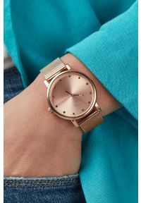 Timex zegarek TW2U05500 Essential Originals. Kolor: złoty. Materiał: materiał #3