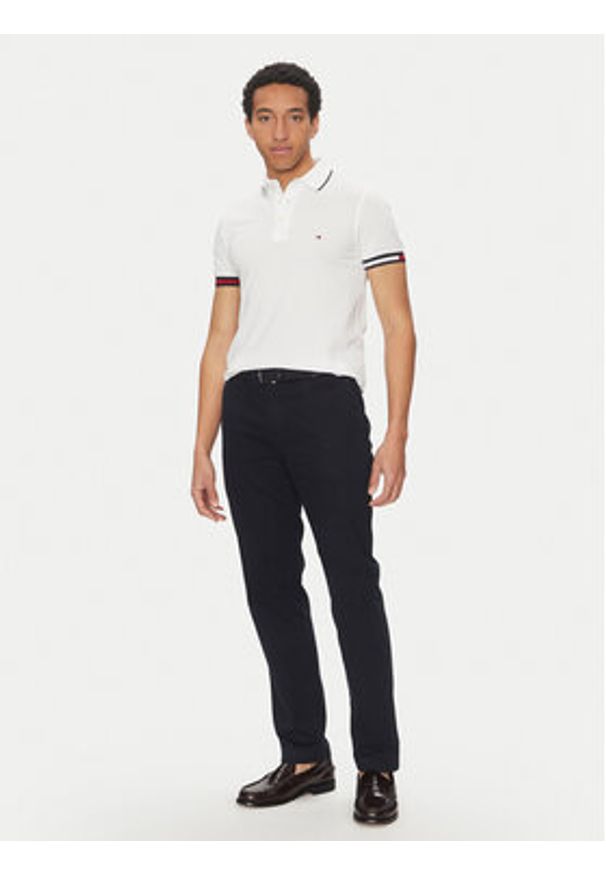 TOMMY HILFIGER - Tommy Hilfiger Polo Flag Cuff MW0MW38458 Biały Slim Fit. Typ kołnierza: polo. Kolor: biały. Materiał: bawełna