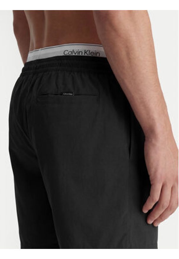 Calvin Klein Swimwear Szorty kąpielowe LV00N61023 Czarny Regular Fit. Kolor: czarny. Materiał: syntetyk